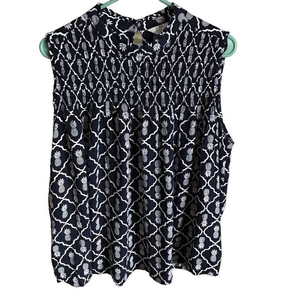 crown & ivy Tops - Crown & Ivy Blouse top navy blue pineapple smocked sleeveless career plus SZ 2X